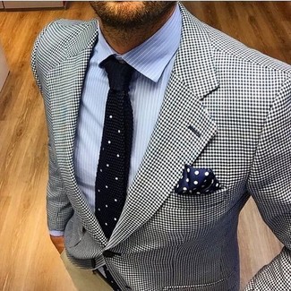 Jacke mit Hahnentritt-Muster kombinieren – 500+ Herren Outfits: Kombinieren Sie eine Jacke mit Hahnentritt-Muster mit einer hellbeige Chinohose, wenn Sie einen gepflegten und stylischen Look wollen.