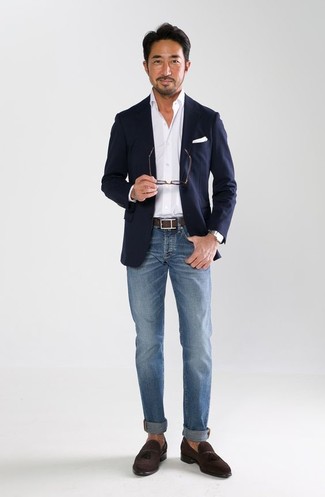Welche Businesshemden mit brauner Slipper mit Quasten zu tragen – 318 Smart-Casual Herren Outfits: Vereinigen Sie ein Businesshemd mit blauen Jeans, um einen modischen Freizeitlook zu kreieren. Komplettieren Sie Ihr Outfit mit braunen Slippern mit Quasten, um Ihr Modebewusstsein zu zeigen.