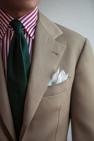 Dunkelgrüne Krawatte kombinieren – 845+ Herren Outfits: Paaren Sie ein hellbeige Sakko mit einer dunkelgrünen Krawatte für einen stilvollen, eleganten Look.