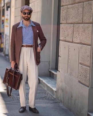 Braunes Leinen Sakko kombinieren – 33 Herren Outfits: Entscheiden Sie sich für einen klassischen Stil in einem braunen Leinen Sakko und einer hellbeige Leinen Anzughose. Dunkelbraune Leder Slipper sind eine ideale Wahl, um dieses Outfit zu vervollständigen.