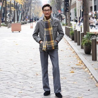 Welche Derby Schuhe mit grauen Sakkos zu tragen – 26 Elegante Herbst Herren Outfits: Kombinieren Sie ein graues Sakko mit einer grauen Anzughose, um vor Klasse und Perfektion zu strotzen. Derby Schuhe fügen sich nahtlos in einer Vielzahl von Outfits ein. Ein perfekter Look für den Herbst, oder?