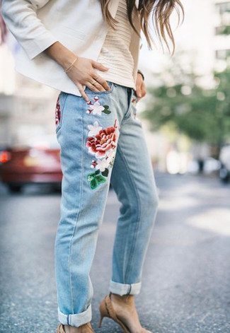 hellblaue bestickte Jeans von Tu Es Mon Trésor