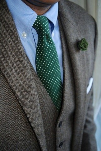 graues Wollsakko mit Fischgrätenmuster, graue Wollweste mit Fischgrätenmuster, hellblaues Businesshemd, dunkelgrüne gepunktete Krawatte für Herren