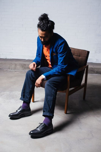 Wie Sakko mit Derby Schuhe zu kombinieren – 500+ Smart-Casual Herren Outfits: Tragen Sie ein Sakko und eine dunkelblaue Chinohose für Drinks nach der Arbeit. Fühlen Sie sich ideenreich? Vervollständigen Sie Ihr Outfit mit Derby Schuhen.