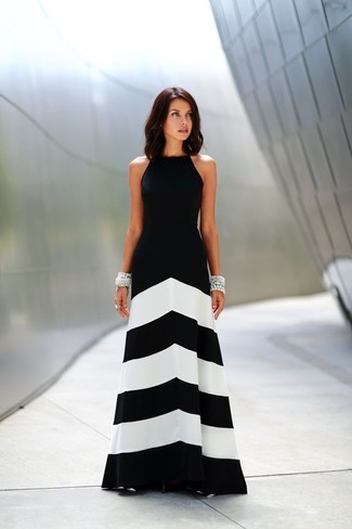 Armband kombinieren – 330 Elegante Damen Outfits: Probieren Sie die Kombi aus einem schwarzen und weißen Ballkleid mit Chevron-Muster und einem Armband, um ein stilsicheres Outfit zu erzeugen.