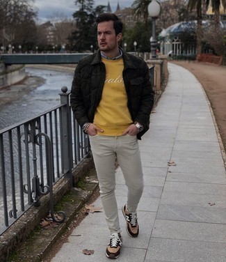 gelbes bedrucktes Sweatshirt von Solid Homme