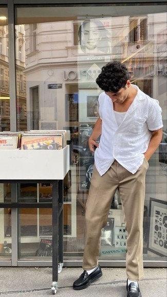 Wie Kurzarmhemd mit Trägershirts zu kombinieren – 236 Herren Outfits