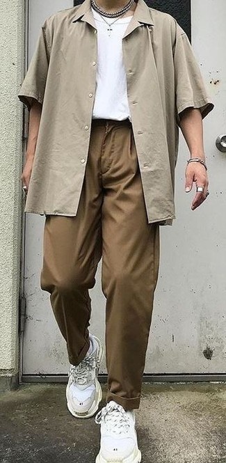 Wie Kurzarmhemd mit Trägershirts zu kombinieren – 236 Herren Outfits