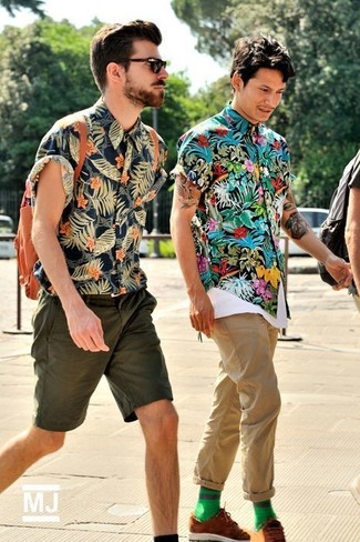 Wie Kurzarmhemd mit Trägershirts zu kombinieren – 236 Herren Outfits