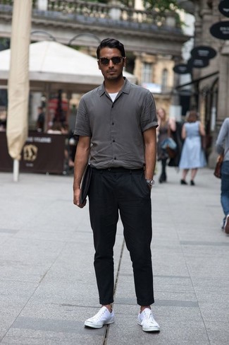Wie Kurzarmhemd mit Trägershirts zu kombinieren – 236 Herren Outfits