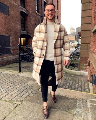 Wie enge Jeans mit Slipper zu kombinieren – 21 Herren Outfits kühl Wetter