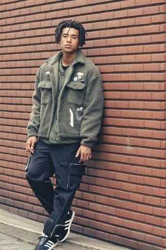 Teenager: Schuhe aus Wildleder kombinieren – 76 Herbst Herren Outfits