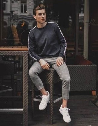 Wie Sweatshirts mit Chinohose zu kombinieren – 882+ Herren Outfits