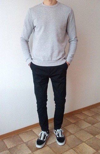 Wie Sweatshirts mit Chinohose zu kombinieren – 882+ Herren Outfits
