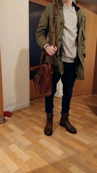 Wie Sweatshirts mit Chinohose zu kombinieren – 882+ Herren Outfits