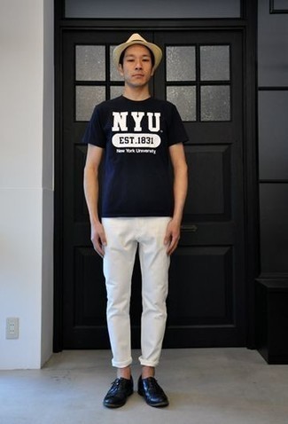 dunkelblaues und weißes bedrucktes T-Shirt mit einem Rundhalsausschnitt von Chocoolate