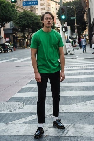 grünes T-Shirt mit einem Rundhalsausschnitt von Tommy Hilfiger