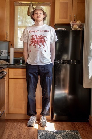 weißes und rotes bedrucktes T-Shirt mit einem Rundhalsausschnitt von Tommy Hilfiger