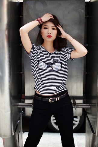 weißes und schwarzes horizontal gestreiftes T-Shirt mit einem Rundhalsausschnitt von MM6 MAISON MARGIELA