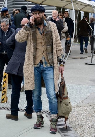 Wie beige Cordweste mit blauen Jeanshemdes mit Schottenmuster zu kombinieren – 1 Herren Outfits