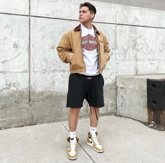 Beige hohe Sneakers aus Leder kombinieren – 32 Herren Outfits