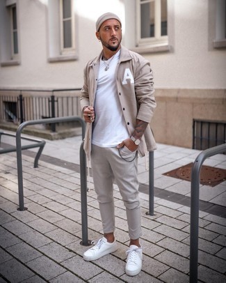 Beige bedruckte Shirtjacke kombinieren – 6 Herren Outfits