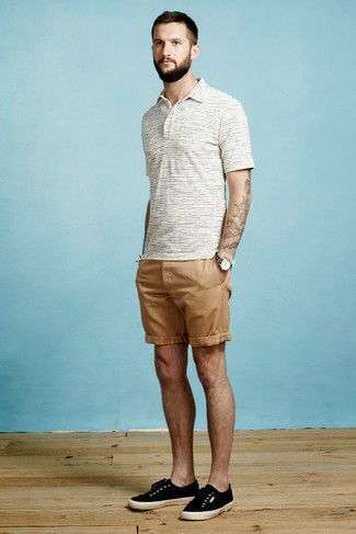 20 Jährige: Beige Shorts kombinieren – 214 Herren Outfits