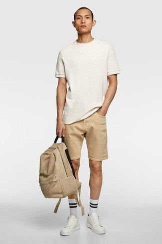 20 Jährige: Beige Shorts kombinieren – 214 Herren Outfits