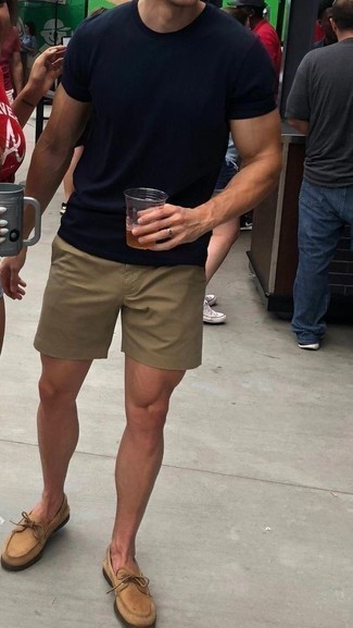 20 Jährige: Beige Shorts kombinieren – 214 Herren Outfits
