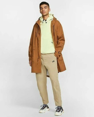 Beige Jogginghose kombinieren – 78 Herren Outfits