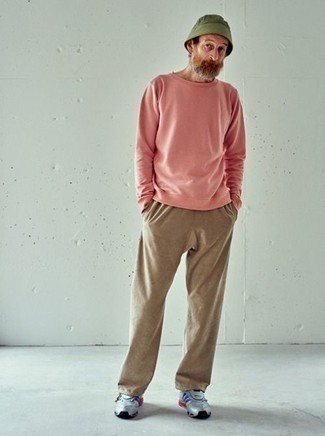 Beige Jogginghose kombinieren – 78 Herren Outfits