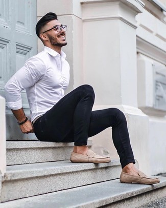 30 Jährige: Beige geflochtenen Segeltuchgürtel kombinieren – 40 Herren Outfits