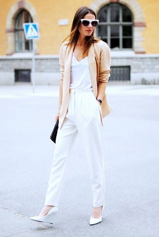 Wie Karottenhose mit Pumps zu kombinieren – 23 Smart-Casual Frühling Damen Outfits