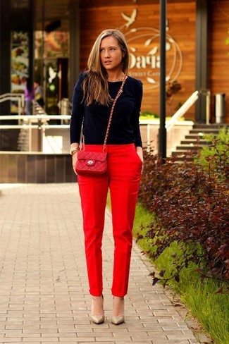 Wie Karottenhose mit Pumps zu kombinieren – 111 Damen Outfits