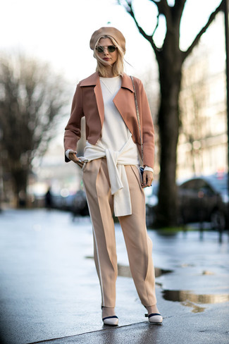 Wie Karottenhose mit Pumps zu kombinieren – 23 Smart-Casual Frühling Damen Outfits