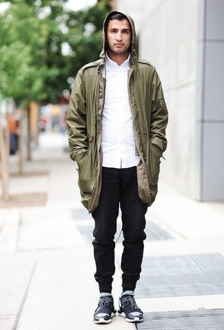 Dunkeltürkise Regenjacke kombinieren – 92 Frühling Herren Outfits