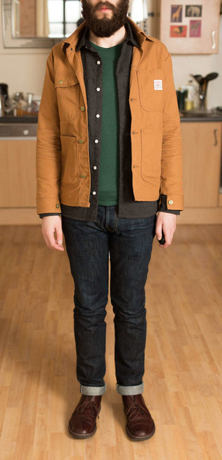 Welche T-Shirts mit einem Rundhalsausschnitt mit rotbrauner Shirtjacke zu tragen – 122 Smart-Casual Herren Outfits