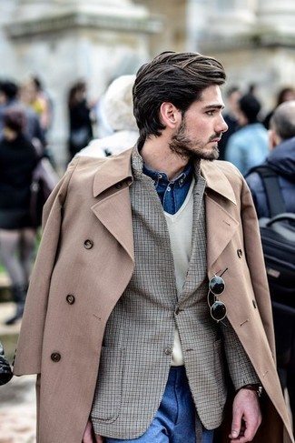30 Jährige: Dunkelblaue Anzughose kombinieren – 334 Smart-Casual Herren Outfits: Kombinieren Sie einen hellbeige Trenchcoat mit einer dunkelblauen Anzughose für einen stilvollen, eleganten Look.