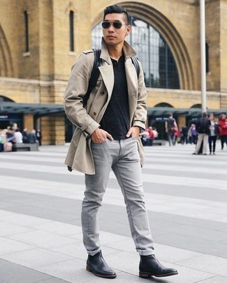 Trenchcoat kombinieren – 500+ Herren Outfits: Paaren Sie einen Trenchcoat mit grauen Jeans, um einen eleganten, aber nicht zu festlichen Look zu kreieren. Entscheiden Sie sich für schwarzen Chelsea Boots aus Leder, um Ihr Modebewusstsein zu zeigen.