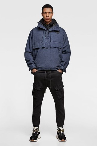 schwarzer Pullover mit einem Kapuze von Urban Classics