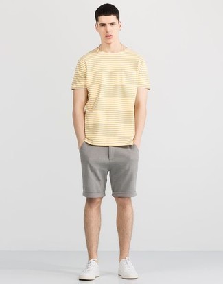 gelbes horizontal gestreiftes T-Shirt mit einem Rundhalsausschnitt von Levi's Vintage Clothing