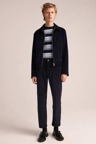 schwarzer horizontal gestreifter Pullover mit einem Rundhalsausschnitt von Givenchy