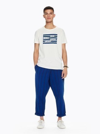 weißes und dunkelblaues bedrucktes T-Shirt mit einem Rundhalsausschnitt von Polo Ralph Lauren