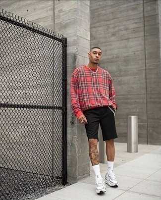 weiße Sportschuhe von Adidas By Pharrell Williams