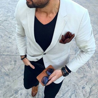 Wie T-Shirt mit einem V-Ausschnitt mit Sakkos zu kombinieren – 146 Herren Outfits