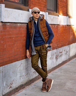 Violette horizontal gestreifte Socken kombinieren – 14 Herren Outfits