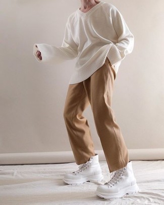 weißer Pullover mit einem V-Ausschnitt von Dries Van Noten