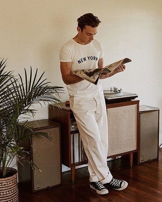 weißes und schwarzes bedrucktes T-Shirt mit einem Rundhalsausschnitt von Armani Jeans