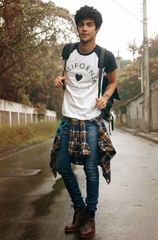 Welche Jeans mit weißen und schwarzen T-Shirts mit einem Rundhalsausschnitt zu tragen – 2000+ Herren Outfits