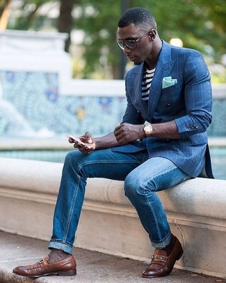 Wie weißes und schwarzes horizontal gestreiftes T-Shirt mit einem Rundhalsausschnitt mit blauer Jeans zu kombinieren – 145 Herren Outfits